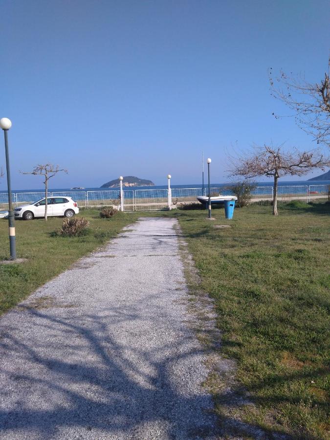 Nea IraklitsaAegean Seabreezeアパートメント エクステリア 写真
